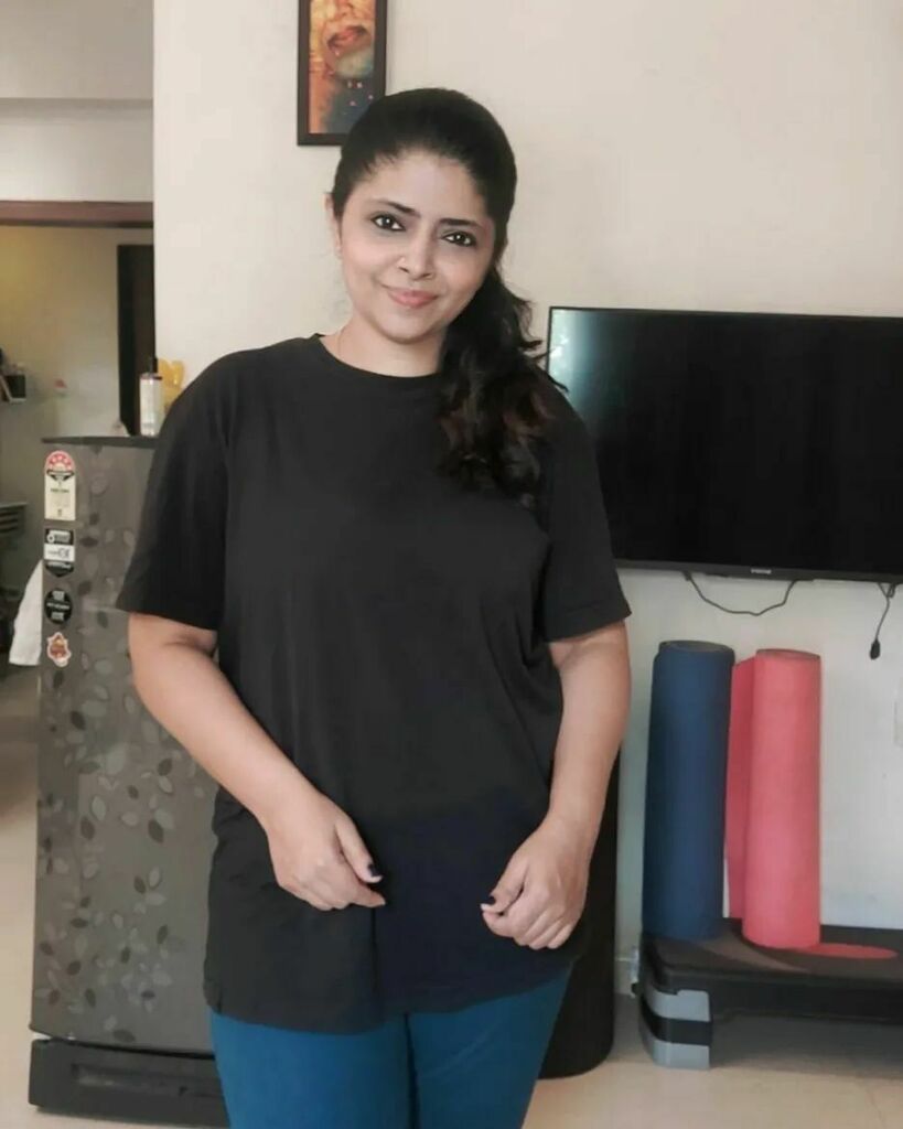 tejaswiniD's tweet photo. All we want in life is - clarity, sobriety &amp; ability to love whole heartedly 💕

#saturdaymotivation #saturdayz #bestrongandcourageous #tejaswinideshpande #beautyisnotasize #beautyispower #womenoftheword #womenoffaith #girlpowerquotes  #positivestateo… https://t.co/aZIrl3M9W2 https://t.co/fV9oCB5aTI