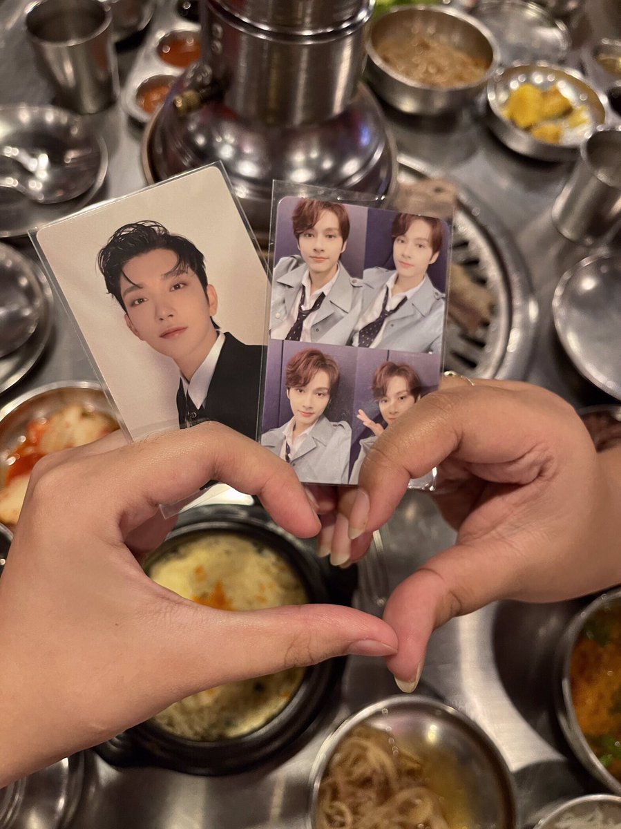 2080cart's tweet photo. ꒰ #datewithmargs ꒱

the frustration to take aesthetically pleasing photos &amp; to do a decent heart shape. 😸🤍 https://t.co/O4mFMqpQyr