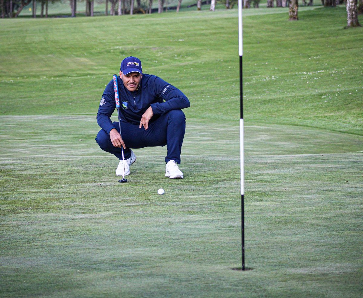 Our bespoke Quarter Zips designed and embroidered for Clayton GC. Very happy with how these have turned. If you or your golf club would like your own bespoke Quarter Zips/Polos do not hesitate to get in touch! #golf #golfing #golfclub #bespoke