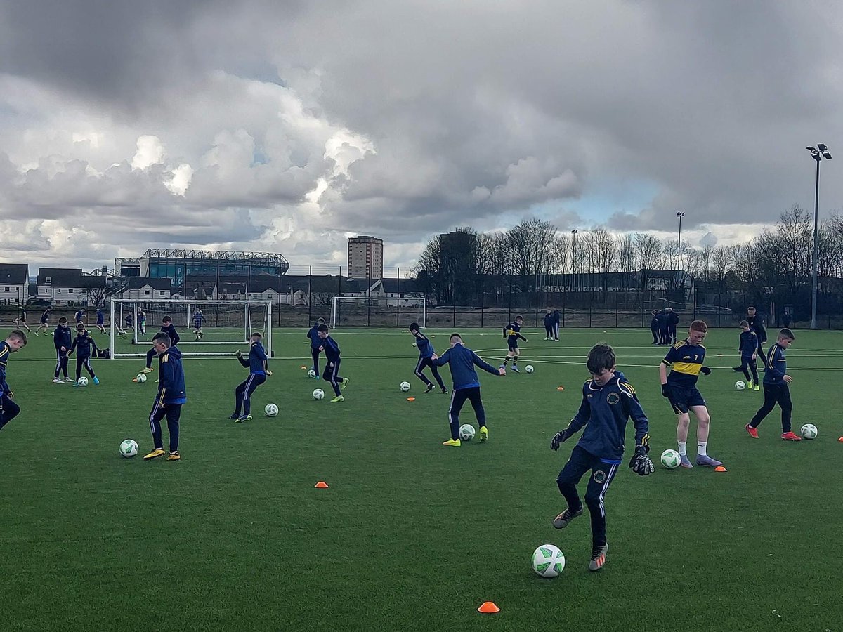 DonBoscosFc's tweet photo. https://t.co/o7eaQiUu7C @CelticSocAcad @CelticFC Don Boscos fc travelled to Glasgow on the 8th of April until the 11th as part of our 50th Anniversary we also took in the St Johnston game, what an amazing trip and more memories made. DBFC 💙💛💙💛 https://t.co/czwoygtpCo