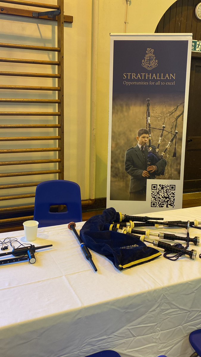 strathpipeband's tweet photo. Lots of great chat about #tradmusic and #strathpipeband at our #OpenMorning @StrathallanSchl https://t.co/A2y4JcwRbZ