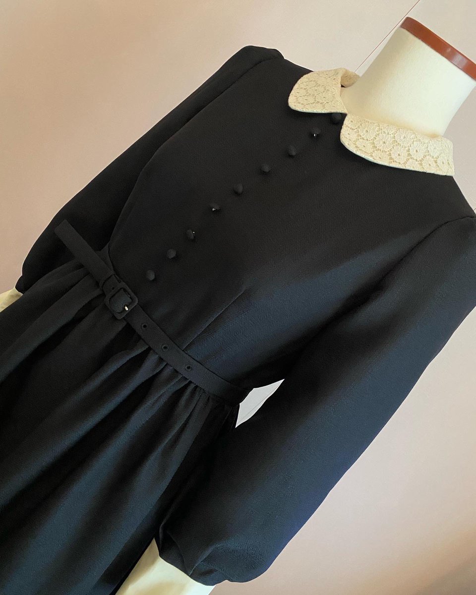 明日の詳細です☺️宜しくお願いします🎶
◆◆AntiqueCarrie REAL◆◆
4/24 (日)13:00〜17:00
渋谷 第二昭和ビル4F novore
お披露目予定の3点です😊