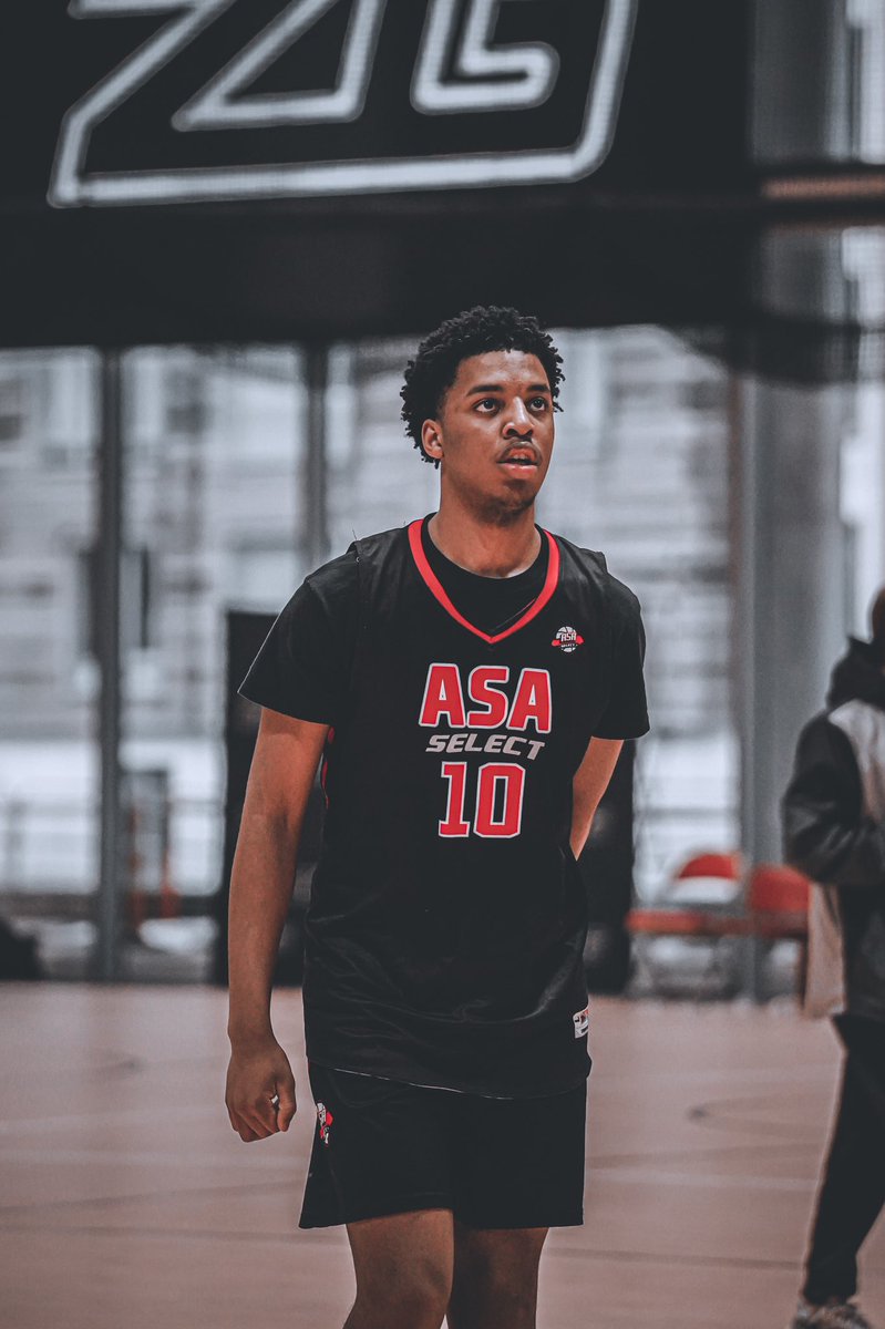 ASAHoopsNation's tweet photo. C/O 2023 @jaredstubbs33 and @thetroymccall combine for 32 points leading ASA Red Varsity to W.  1-0 @ZeroGravityXL Atlantic City @TonySwain92 https://t.co/iOPW7apZCD