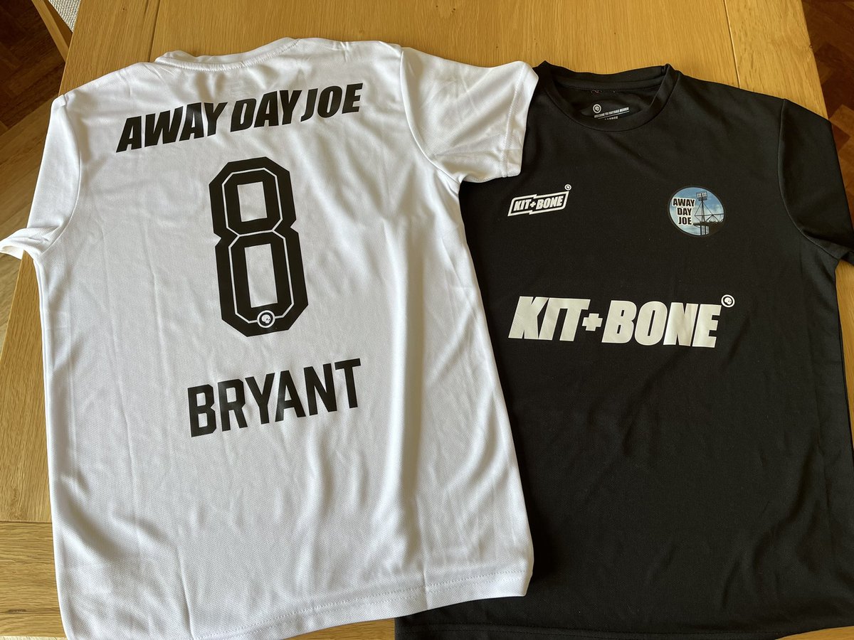 AwayDayJoe_'s tweet photo. Wow!!! π€© Check these outβ¦π
A massive thank you to @kitandbone for sending me these personalised home & away shirts with my AwayDayJoe logo!!!
ππππππππππ
How cool is this π Thank you so much guysππͺπ Love them!!!
And the German vibe isπ
#KitAndBone β€οΈπ https://t.co/mqHExdB4ZN