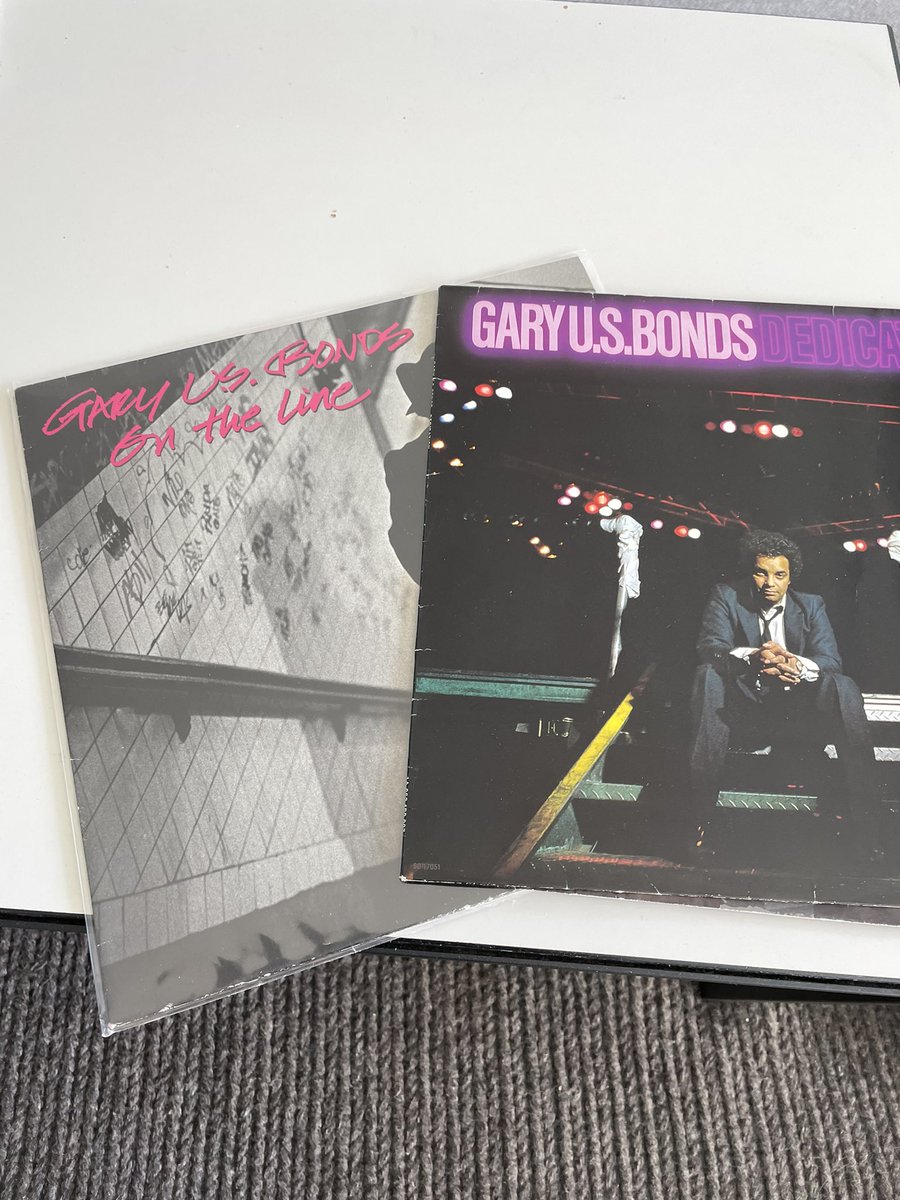 Finally got my hands on these beauties on vinyl. 40yrs down the road and still a truly fantastic listen!
#garyusbonds #dedication #ontheline #springsteen #estreetband