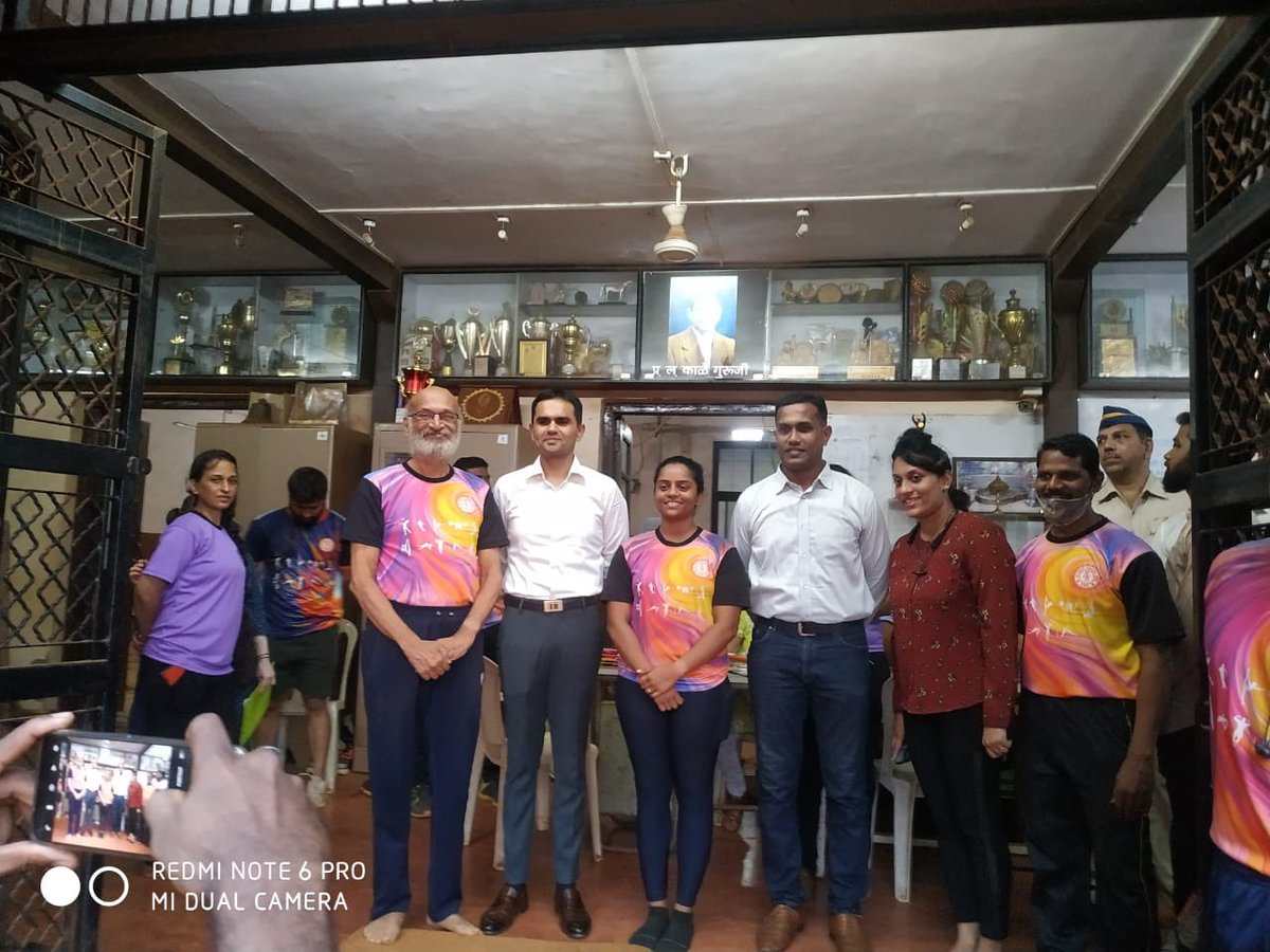 KrantiRedkar's tweet photo. Because YOUTH is the future. Every thought is towards building a better India for us and for our children. At Shri Samartha Vyayam Mandir Dadar. Inspiring and getting inspired by these amazing kids #sameerwankhede . #love #country #NationFirst https://t.co/CZu14L33YB