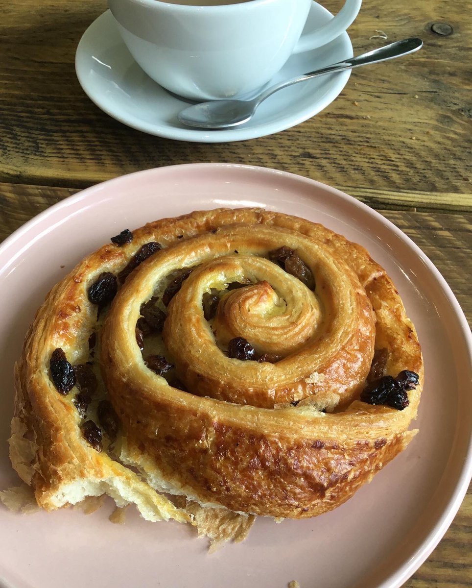 ScarfeySpurTalk's tweet photo. Great food at Fordes once again! Great start to the weekend hoping for a great result tonight! The Pain Aux Raisin is bigger than my head and tastes incredible too! #fordesfood #fordes #fordeshome #Scarfeyspurtalk #COYS #greatlunch https://t.co/Jf0e3OhFKy