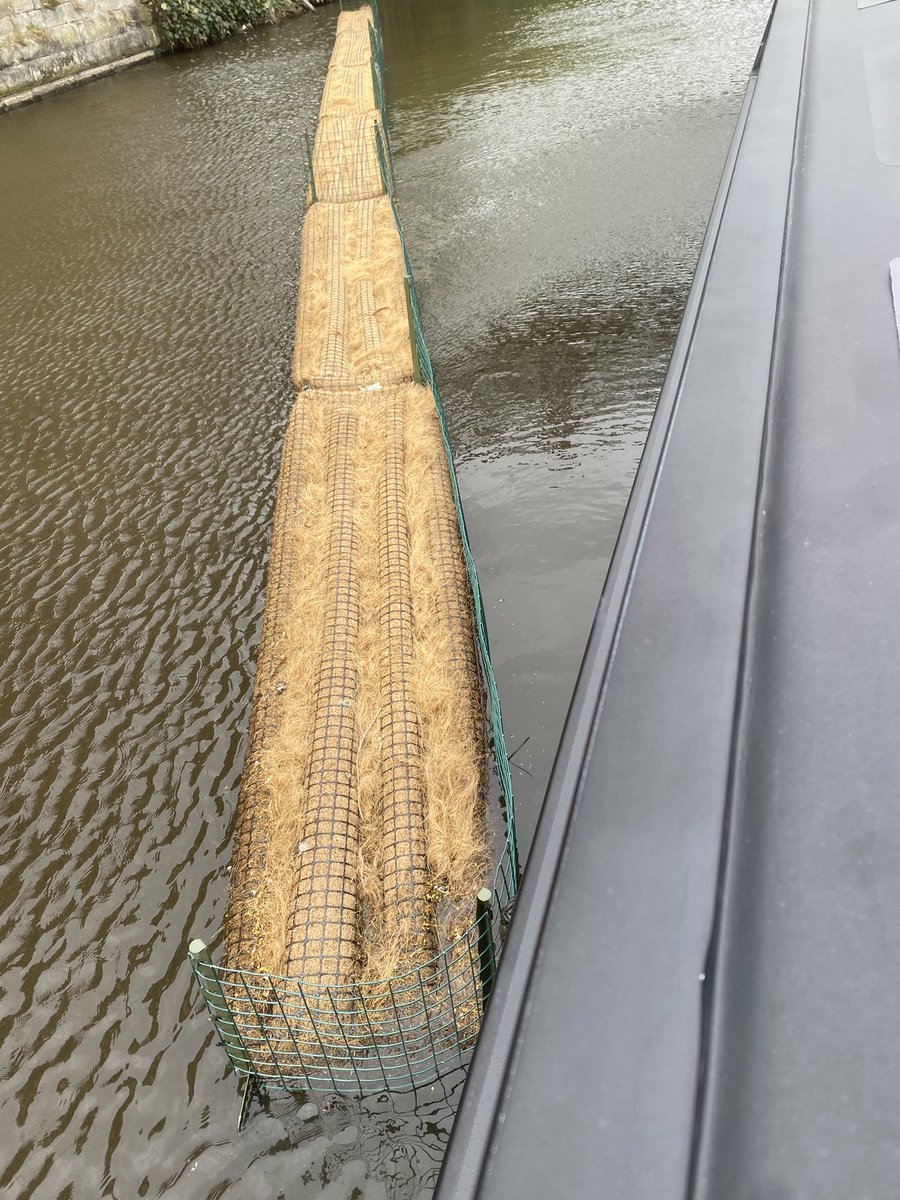 APSillett's tweet photo. @CRTNorthWest obstruction right across Leeds &amp; Liverpool canal near bridge 130 Burnley ! https://t.co/Es99sDejQ9