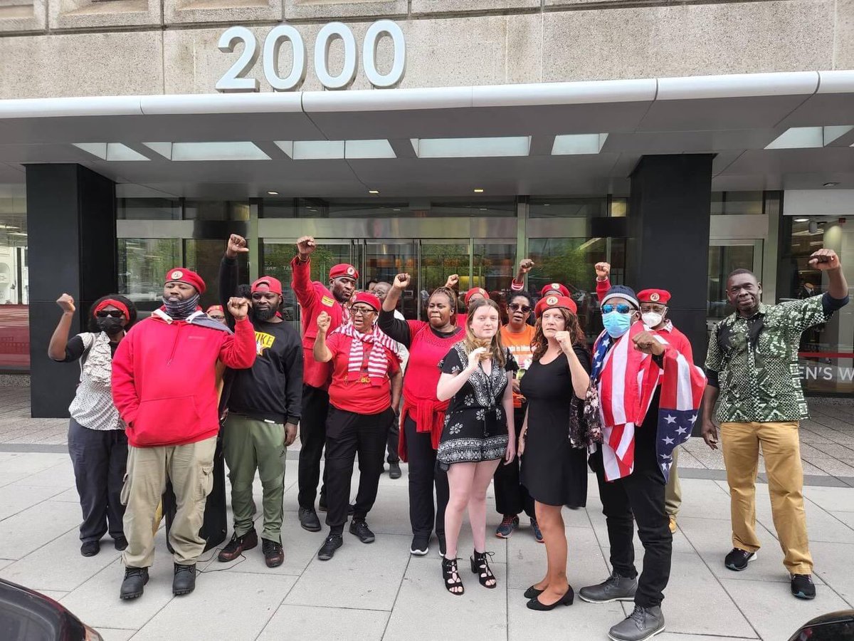 BuffaloSoldierA's tweet photo. “Comrades y’day protested outside the global HQ of @WorldBank in Washington DC USA urging the int’l community to cease giving financial support to dictator Museveni’s illegitimate regime. Comrades, pls keep pushing! #DoNotRelent”
~President @HEBobiwine
#WeAreRemovingADictator🇺🇬🇺🇸 https://t.co/FcKPiLXDoQ