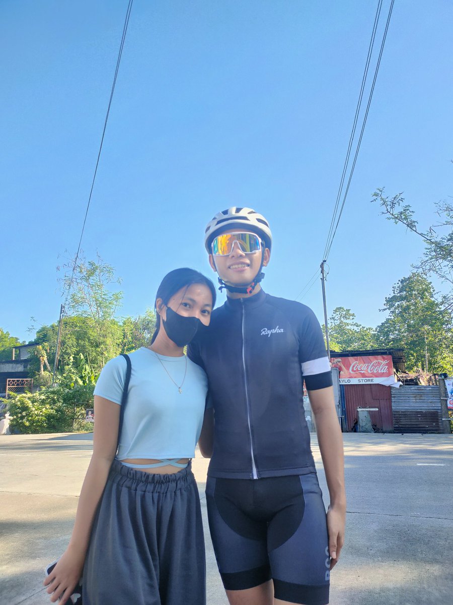albengzx's tweet photo. First Race , Kulelat Agad HAHA

"Every Biker need a supportive Girlfriend"
Thank youu sa Support Mahal!♥️ https://t.co/18djvNCvXZ