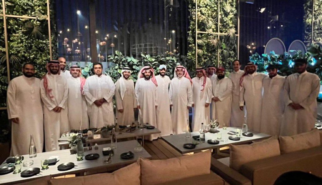 1n_11n's tweet photo. @Turki_alalshikh معالي المستشار / تركي ال الشيخ
نواف سلامه
رأفت عبدالله
خالد عايش
فهد المالكي
احمد الدولمي
 
#مسابقة_ابوناصر 
يارب اني في حاجتها فا اكتبها لي 🤲🤲🤲🤲 https://t.co/BtMV1tXb8N