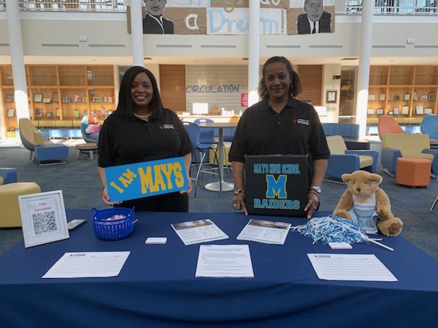 MsSongbyrd2's tweet photo. We're doing some AMAYSing things on the Hill💙💛 Five🖐️Impactful and Empowering events this week for our Scholars and Families.#WatchUsMove
 @APSMaysRaiders @DrWilkinsBEMHS @MckenzieMaysHS @DrVaughan3 @BeMaysAS_JG @APSFam_Alumn @TamickaJones15 @Garnpenn @DrVaughan3 @apsupdate https://t.co/5wuSGNTMsA