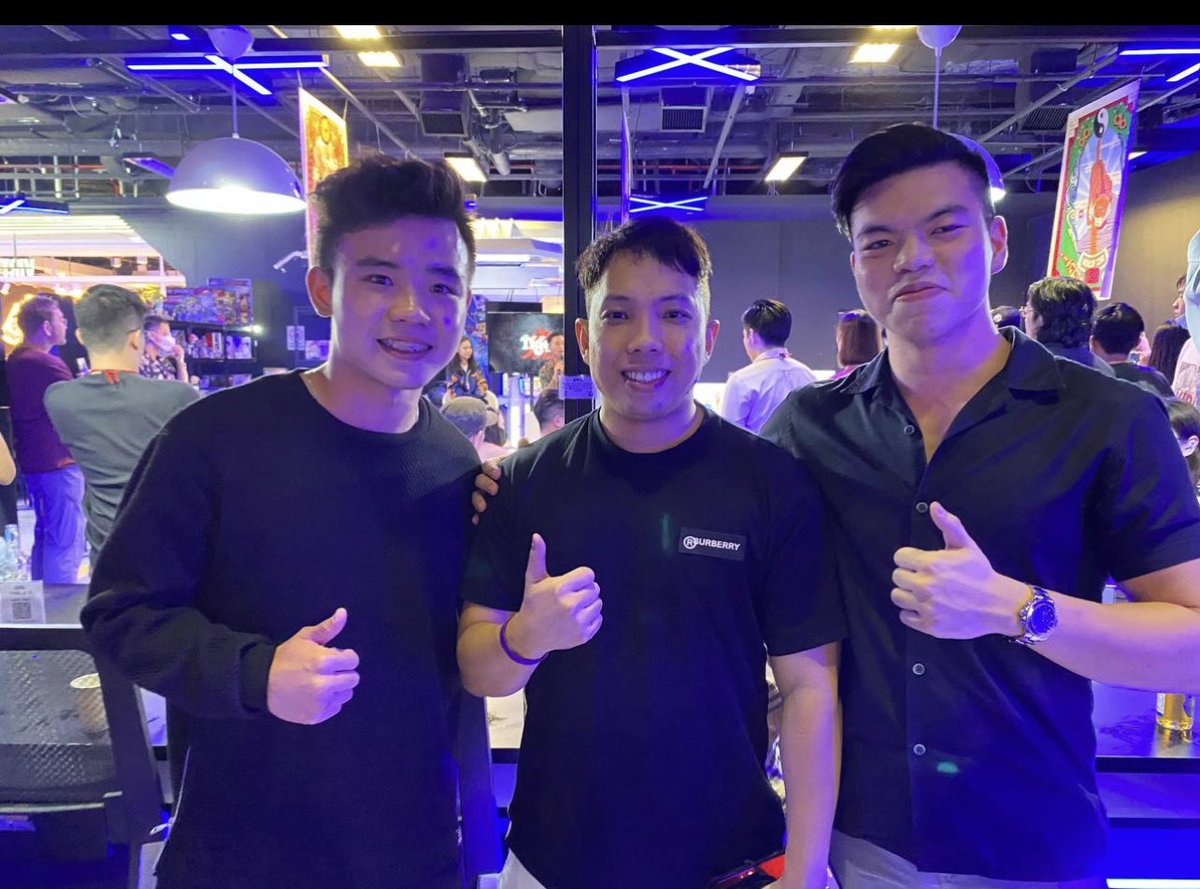 Meetup with founders and friends in the NFT Space in Singapore!

#nft #NFTCommunity #nftsg #enjinstarter #ageoftanks #barkclub #myavatarnation