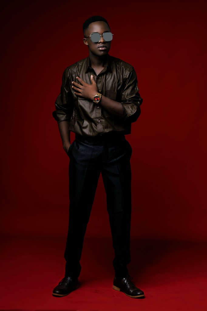 Le clip officiel du porteur capricieux de <a href="/BorisLeTayros/">PORTEUR CAPRICïEUX💷💵💶</a> c'est tout à l'heure , 18H heure de Batié