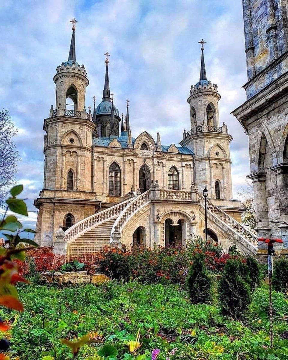 Храм Владимирской иконы Божией Матери в Быкова, Московская область.