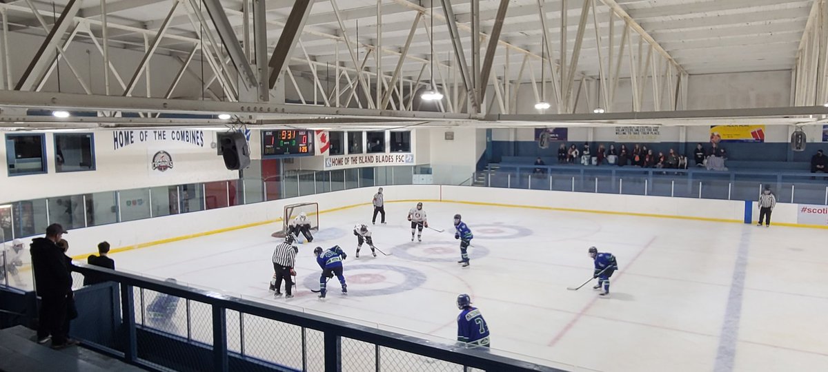Quite the super fast-paced game yesterday afternoon landing us a 7-4 win against Trinity-Placentia. Lots of action and a few knocks. POG was Zack Young with a stellar hat trick to boot! 😎
Clinched for the Gold Medal game today VS Lake Melville 
@PmhaWarriors @HkyNL