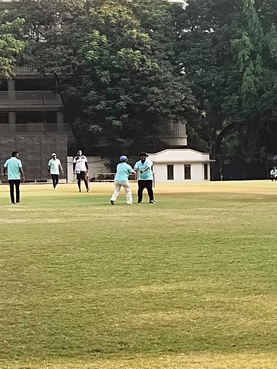 RubyRajawat's tweet image. #TeamPerfect continues the onslaught, takes down 6 wickets at the score of 48 against MSL at the end of 6th over. 

4 more overs to go till winner holds the mighty cup. 

#PRCAI #PRPCL2022