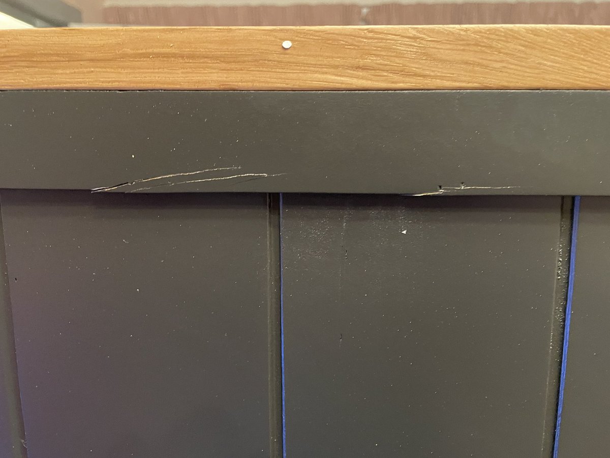 thirt13n's tweet photo. @OFLoakfurniture 

3 month wait time for furniture that was QC checked in 2020. Delivered yesterday and there's so much damage/poor workmanship. https://t.co/3yHWzihWzh