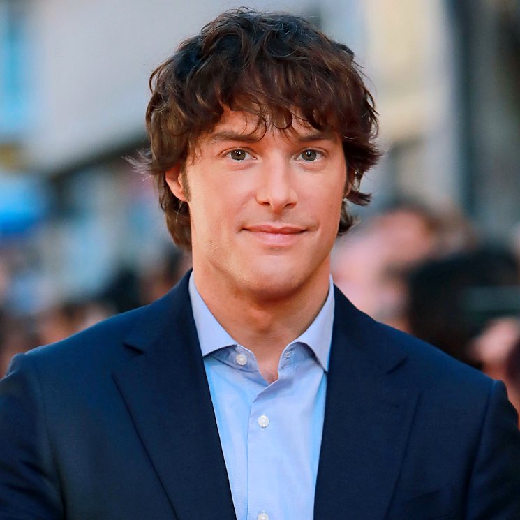 Feliz día de Sant Jordi al más especial de todos… 📚🌹 <a href="/JordiCruzMas/">Jordi Cruz Mas</a> 

#DíaDelLibro #SantJordi #23deabril