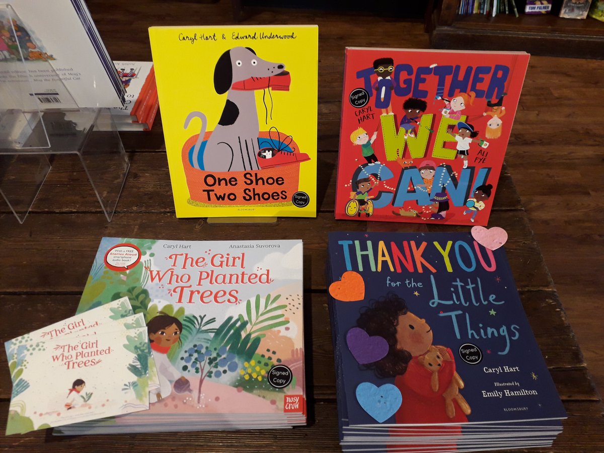 7StoriesBooks's tweet photo. @carylhart1 @7Stories Lovely to see you and thank you so much for signing so many copies of your amazing books! https://t.co/kn6NG6b0wX