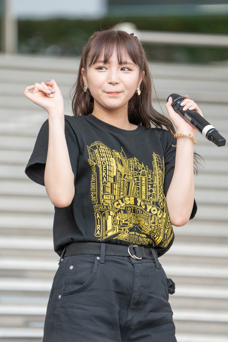 AMEFURASSHI 愛来 サイン入り生写真 Mcard 愛来（AMEFURASSHI