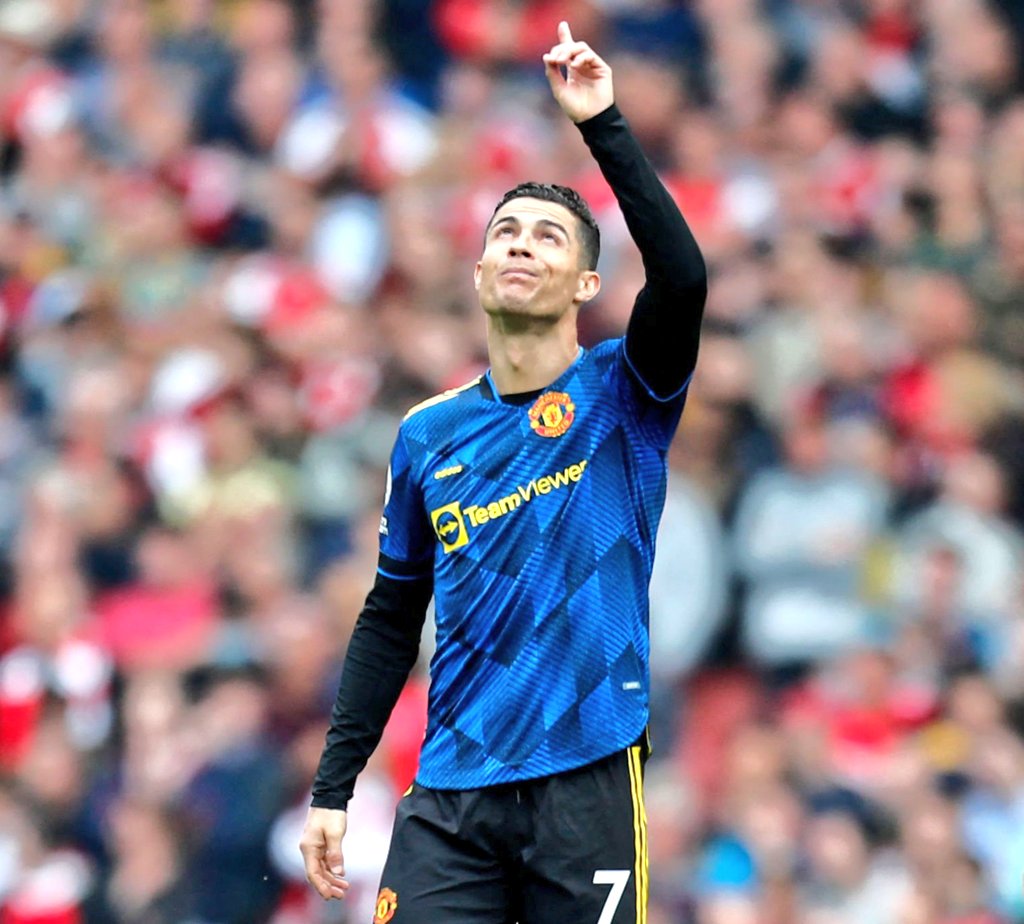 CRFANSBRASIL's tweet photo. 100 gols na Premier League ❤️ https://t.co/OfPW134uE0