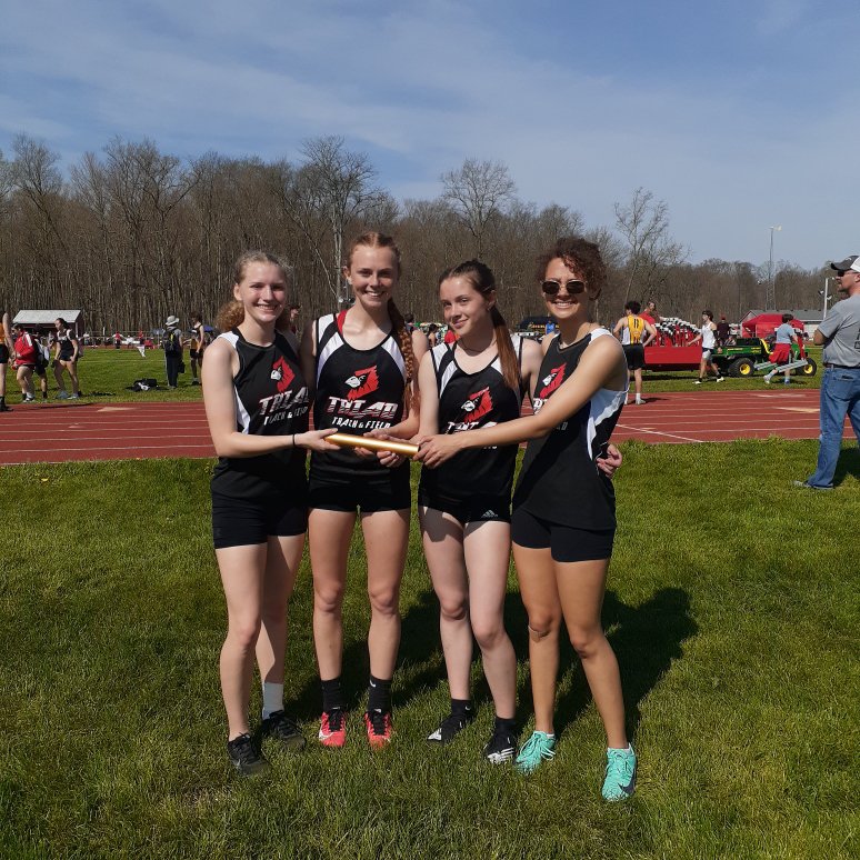 TriadCardinals's tweet photo. New 4x200 school record.
Abbey Overfield
Ashtyn Millice
Cayla Eaton
Tabby Gaier
1:53.70
Old record 1:56.65 https://t.co/QLqp5KoPNN