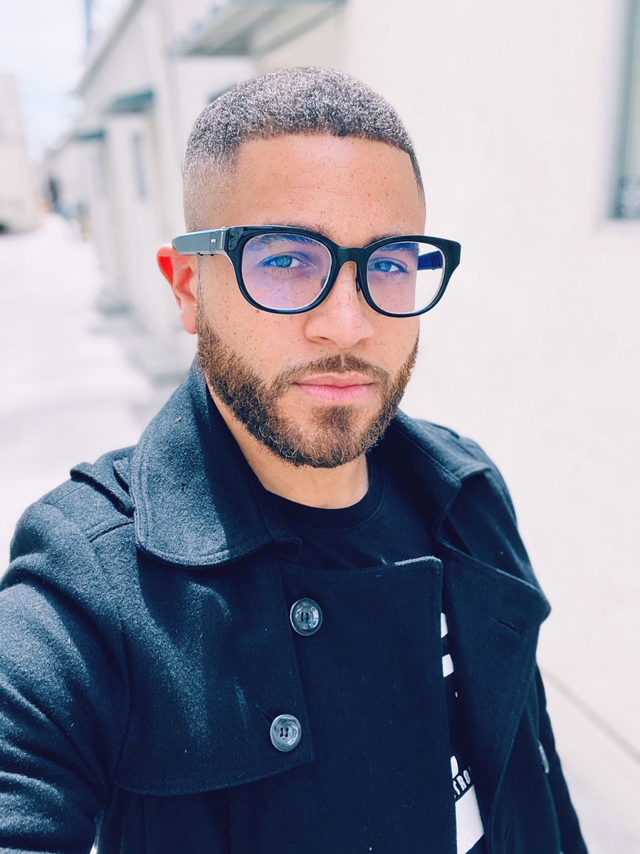 Break time selfie! 😂 

Recording on the scoring stages always proves to be an incredible opportunity to learn from the masters! I’m so grateful for each one, and super excited for my own upcoming scoring project! Can’t wait to tell you more, when the time is right 😉❤️ #composer