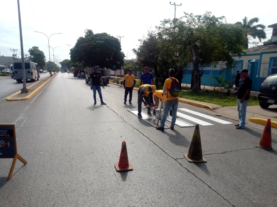 YO❤️CUMANÁ

📸 Jornadas de trabajo para la demarcación vial y pinta de brocales en la avenida Gran Mariscal.

#VenezuelaTerritorioDePaz #Cumaná <a href="/lossifontes/">LUIS JAVIER SIFONTES</a>