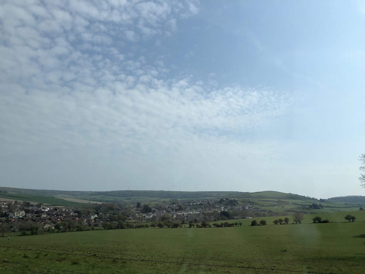 SiriusStar1963's tweet photo. Saturday drive. #Newchurch #Sandford #Appuldurcombe #Wroxall #Ventnor #PureIslandHappiness #IOW 💚 https://t.co/vx2DkzCzg4