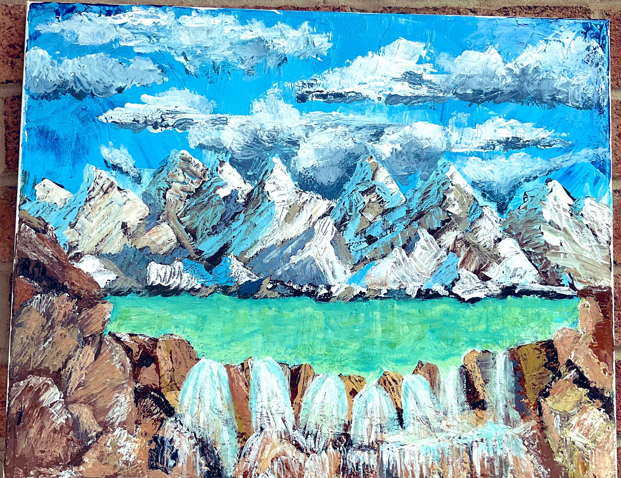 FRC0_lMXIAEIQw1?format=jpg&name=large