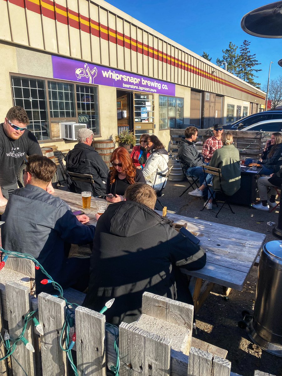 whiprsnaprbrew's tweet photo. Patio days are back!
#palletio #patiobeers #patiodays #613beer #ottawavraftbeer #ottawabeer #ontariobeer #ontariocraftbeer #craftbeer #nanobrewery #canart #smallbatchbeer https://t.co/CH1Wvu0djb
