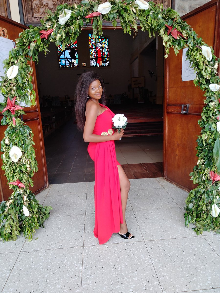 FatiaMBIDA1's tweet image. J'étais une belle demoiselle d'honneur aujourd'hui 😊
Sentez vous salués par mon sourire.
#ProductionTime