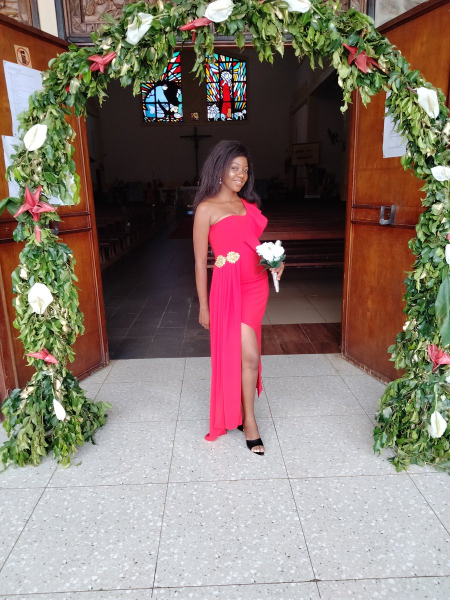 FatiaMBIDA1's tweet image. J'étais une belle demoiselle d'honneur aujourd'hui 😊
Sentez vous salués par mon sourire.
#ProductionTime