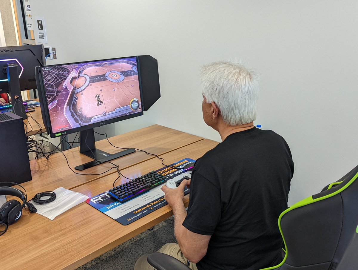 NEW SIGNING❗️❗️❗️Our advisor Randey is ready to hit SSL Status at the <a href="/_NMAA/">NMAA</a> State Finals Championship! No one grinds the game as much as him🔥 Whats your favorite RL Map? #LevelNextRLTakis #GoAggies #GunsUp <a href="/nmsu/">New Mexico State</a>