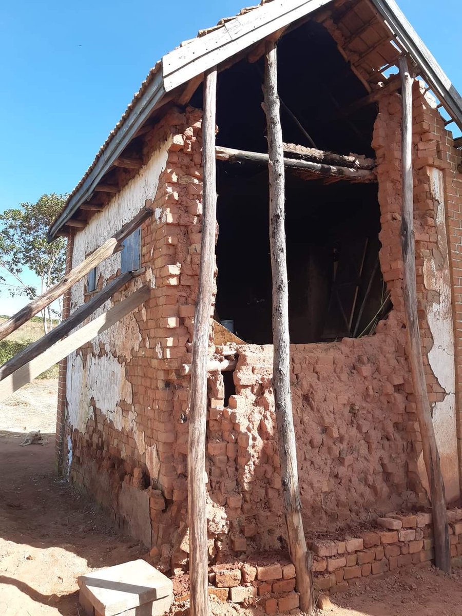 Des bénéficiaires toujours aussi contents du produit gaz😁, malgré le cyclone Batsirai qui est passé par là provoquant pas mal de dégâts 😥.#ericbiogazamada