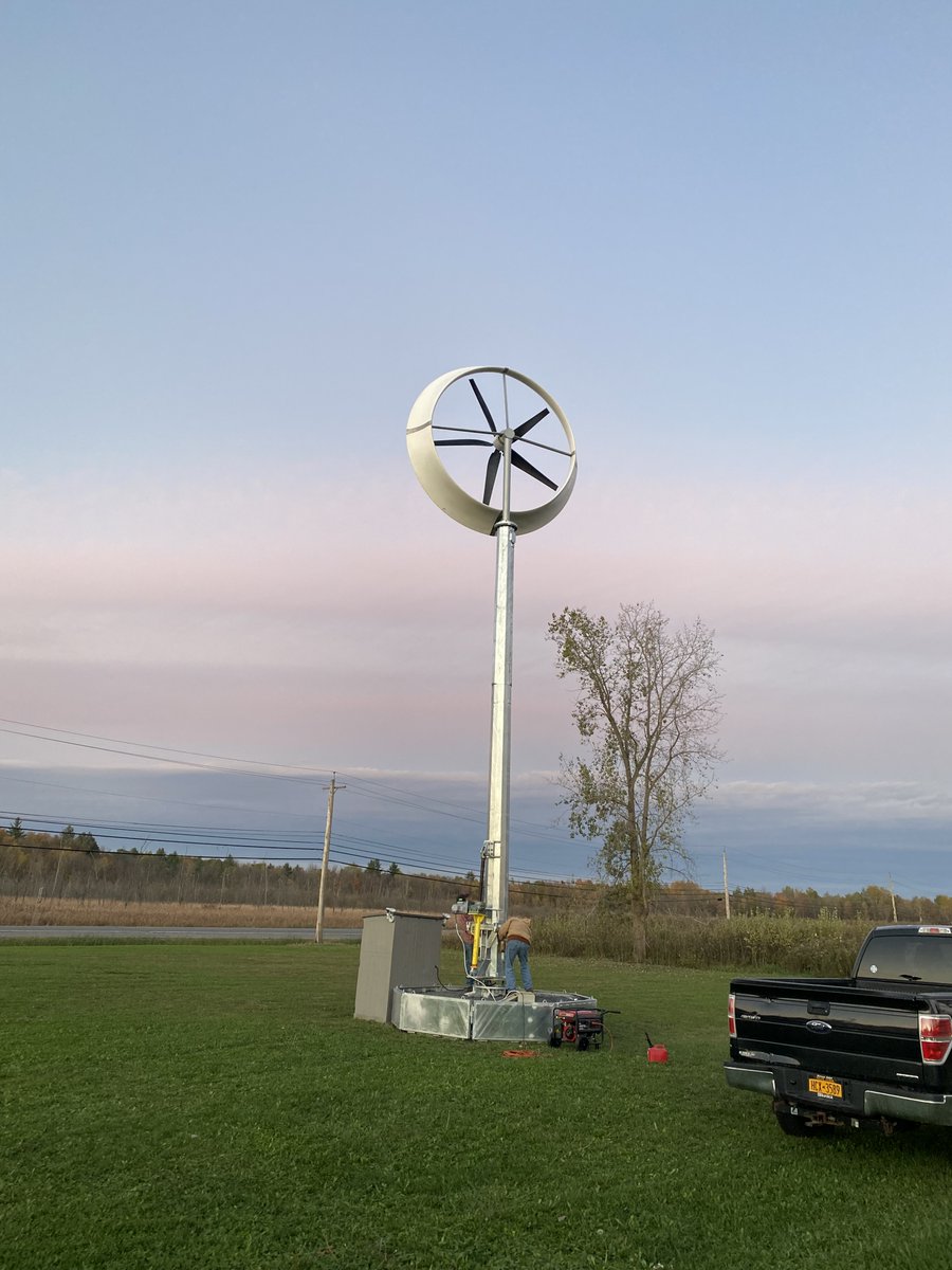 MicrogridAMNOW's tweet image. 8m tilt down monopole.  Ideal for Puerto Rico, we are open for business.