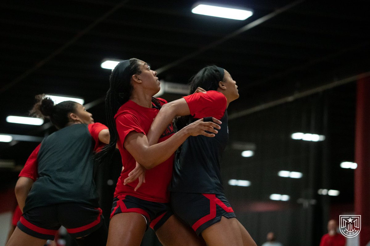 AtlantaDream's tweet photo. Weekend warriors 😤

#DoItForTheDream https://t.co/UJMrZuCnCP