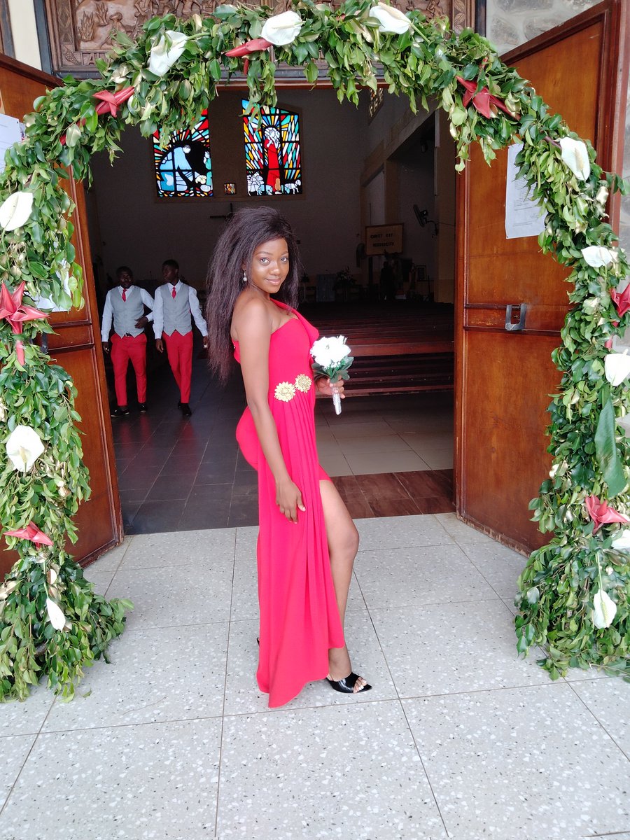 FatiaMBIDA1's tweet image. J'étais une belle demoiselle d'honneur aujourd'hui 😊
Sentez vous salués par mon sourire.
#ProductionTime