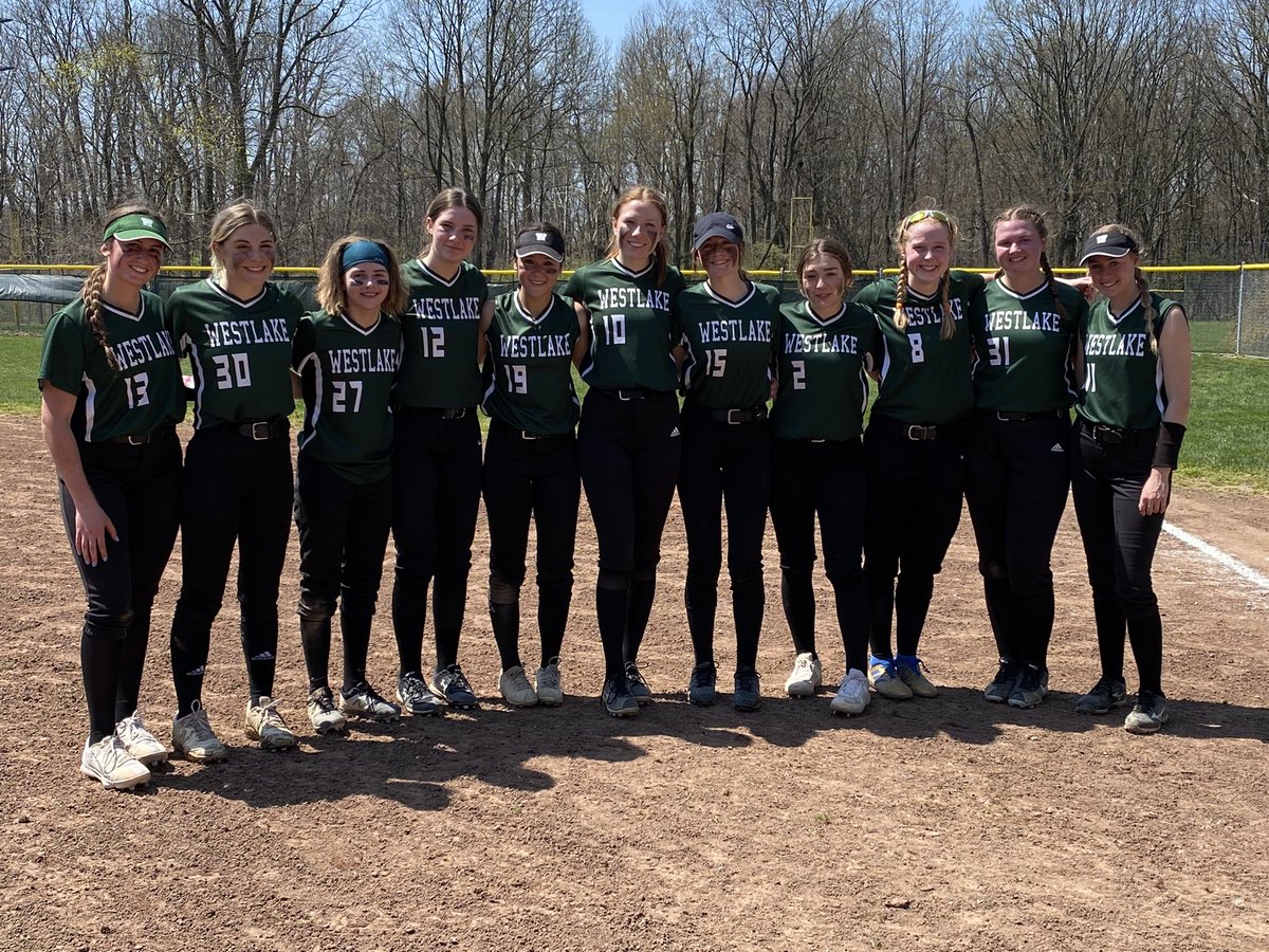 Demonssoftball's tweet photo. Lady Demons come back back to score 9 runs in the 7th inning to beat Magnificat 13-10! So proud of our players fighting back and never giving up!! Second game of our DH, here we come!!! 😈🥎 #GoDemons https://t.co/h187lfms4C