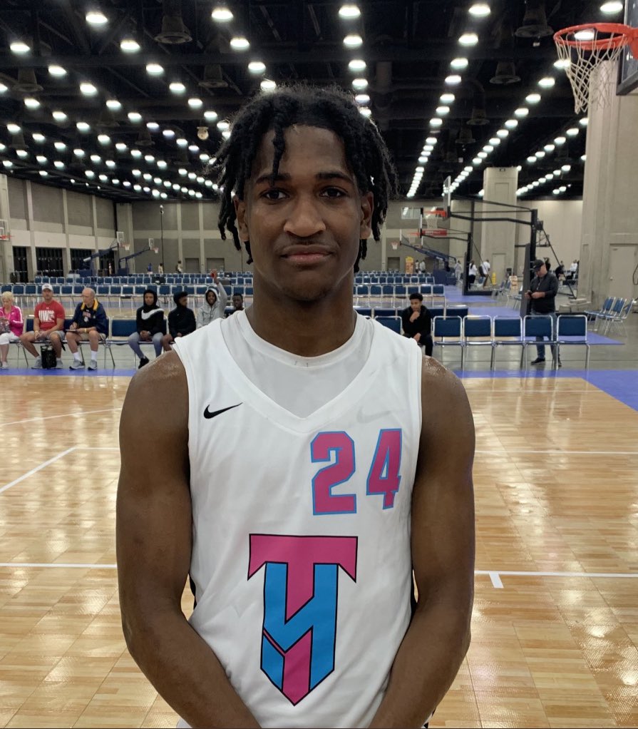 HerroPro's tweet photo. TPL / Team Herro with a huge win over Nike Proskills 69-32
@BeamonNas 12 pts 8 assists 6 steals @jalen_keago 17pts @JaceGilbert23 13 pts &amp; 30 rebounds over last 2 games . @IsaacDennis_2 @ny2lasports @MHS_Boys_ @GuerillaHoops @cgjhaase https://t.co/QQwRAMuuNe