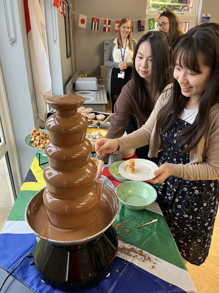 KMHandford's tweet image. A new term and some more best moments @KentCollegePemb. 

1) International Evening with our brilliant #boardingcommunity. @UKBSA @BSAboarding