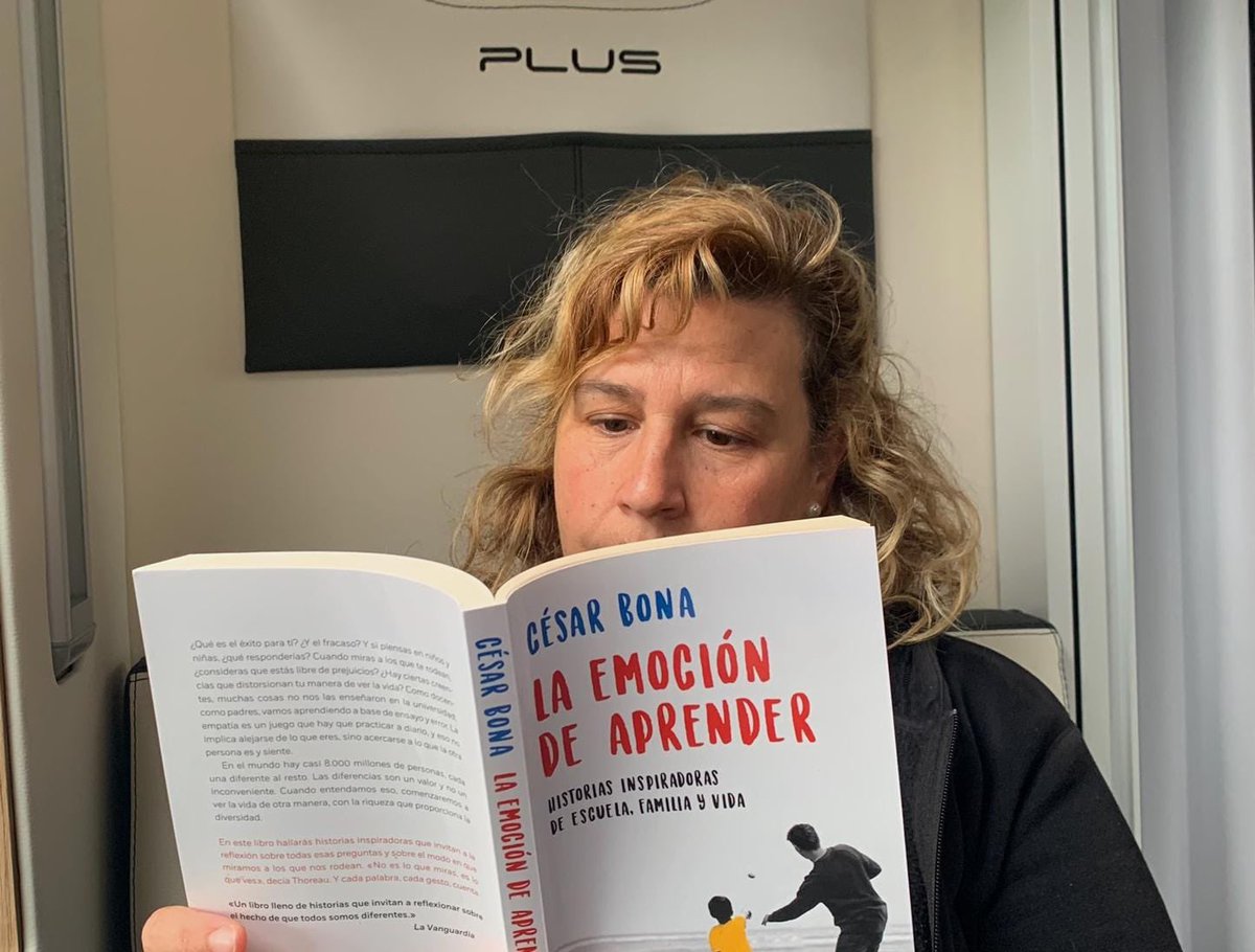 quintaporrua's tweet photo. 📚🤗 ‘La emoción de aprender’.En este libro se hallan historias inspiradoras que invitan a la reflexión: "No es lo que miramos, es lo que vemos". #SemanadelLibro #Megustaleer #EnPorrúaselee #Profesqueleen https://t.co/OiVP5P8iQP
