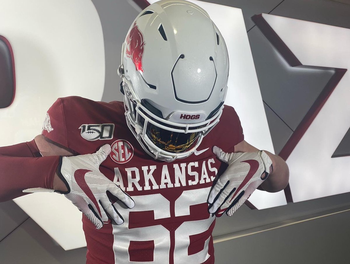 Ezra_Ballinger's tweet photo. Had a great time @RazorbackFB thank you @CoachCKennedy and @CoachYurachek for the opportunity. @CoachSamPittman #WPS https://t.co/yfCjN1fCg1