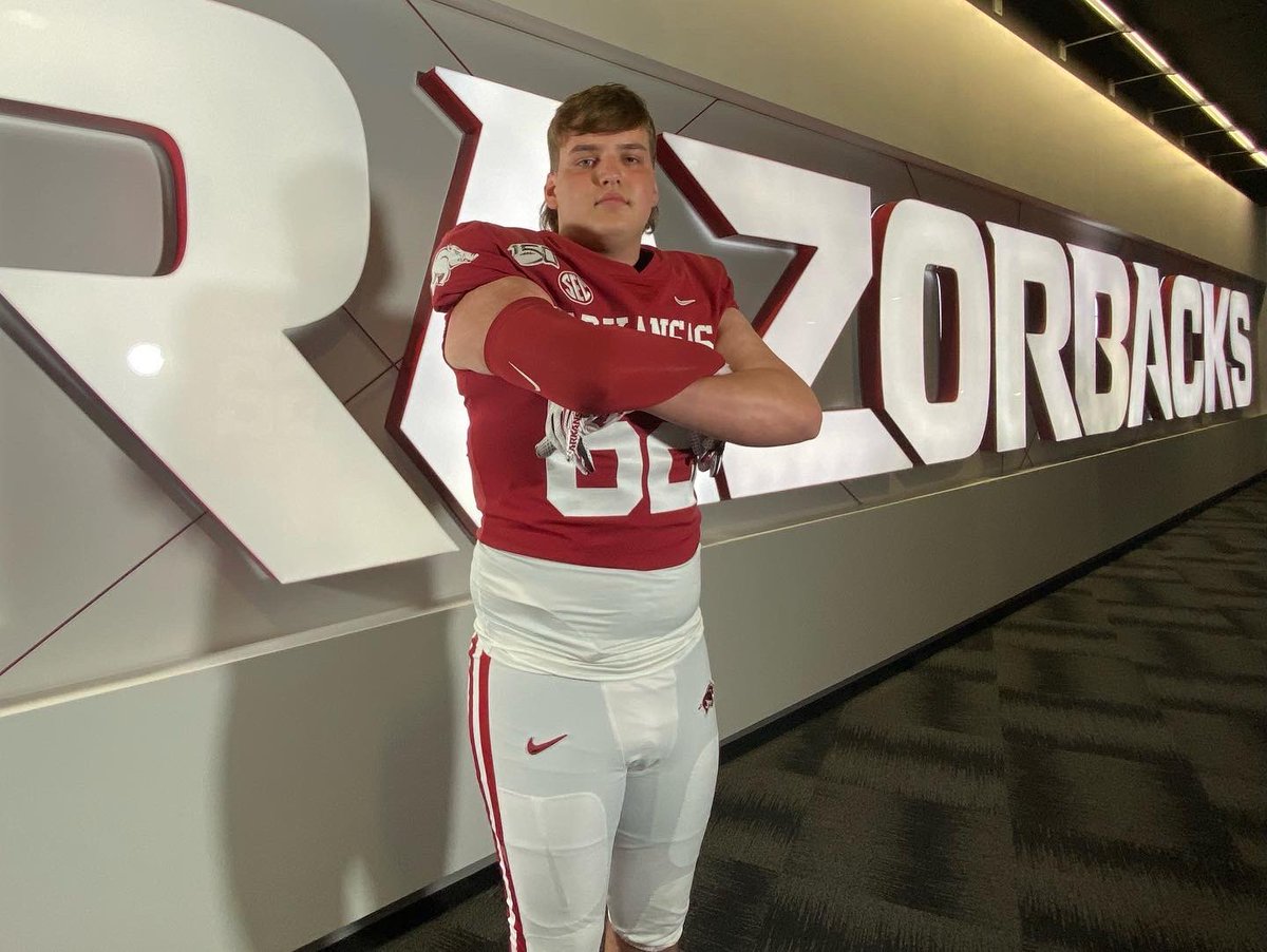 Ezra_Ballinger's tweet photo. Had a great time @RazorbackFB thank you @CoachCKennedy and @CoachYurachek for the opportunity. @CoachSamPittman #WPS https://t.co/yfCjN1fCg1