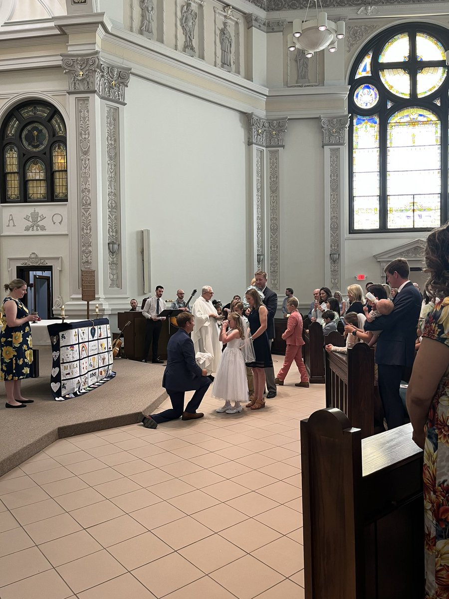 jlim_shms's tweet photo. May the light you carry for Christ today always be present in your life. First Holy Communion at SHMS was a moment we will never forget. #SHMS https://t.co/szFrM5Jx5p