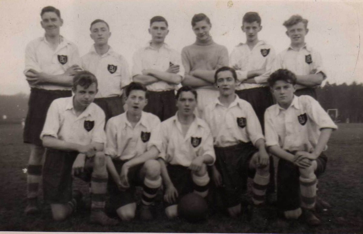 dominicprice105's tweet photo. #Bulfin United on the 15 Acres, Phoenix Park: Noel Price front right &amp; Manfred Platz back right (both 37 Bulfin Gardens, #Inchicore) @OldDublinTown https://t.co/pgcV7f7no6