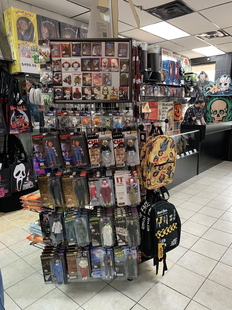 MrsBosau8's tweet photo. Look where we are at @grimmlife! The @ElmStreetToys in Allen! https://t.co/kq9lCDVfBm