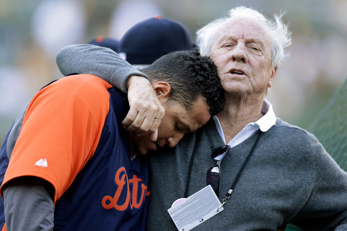 Miggy joins Mr. Tiger in the 3,000 Hit Club! Detroit legends for the ages.

#Miggy3000 #Tigers #DetroitRoots