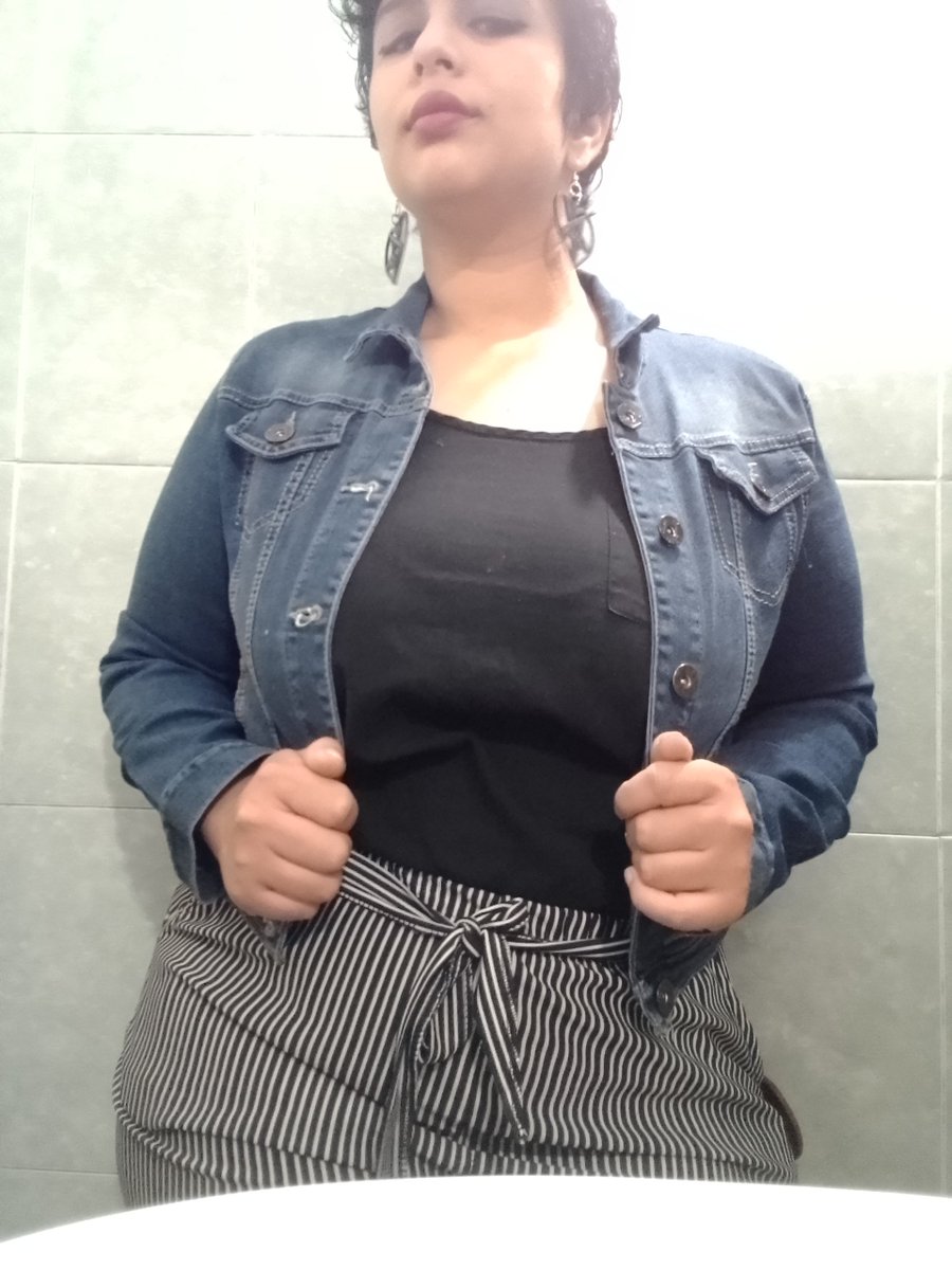 palos2710's tweet photo. Ok, pero mi outfit de hoy, me eleva el ego a los cielos 😎✨ https://t.co/Xea1XY2Az8